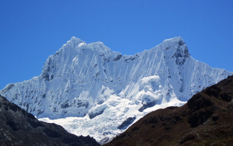 Peru. Cordillera. Trekking. banner